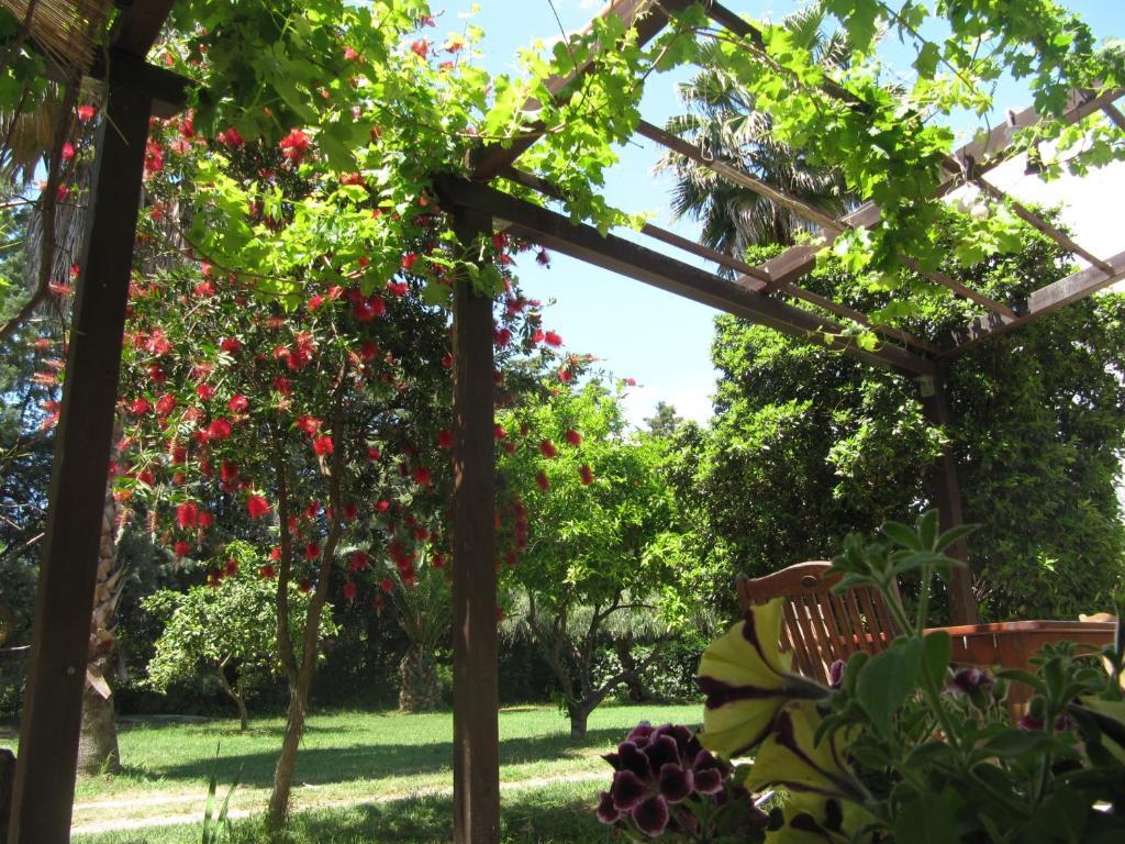Agriturismo Torre Del Golfo Cropani Kültér fotó